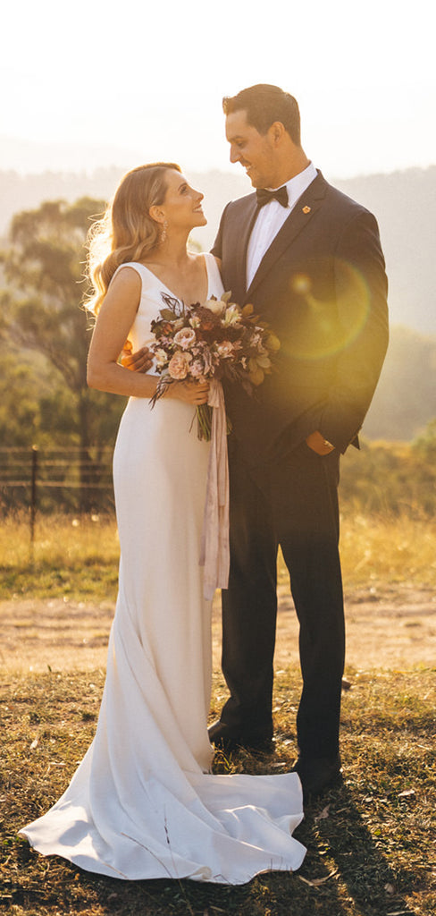 White Satin V-neck Sleeveless Mermaid With Train Wedding Dresses,DB0165